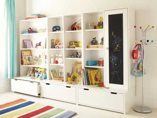 Планировка детской комнаты для двоих детей: хранение игрушек 4