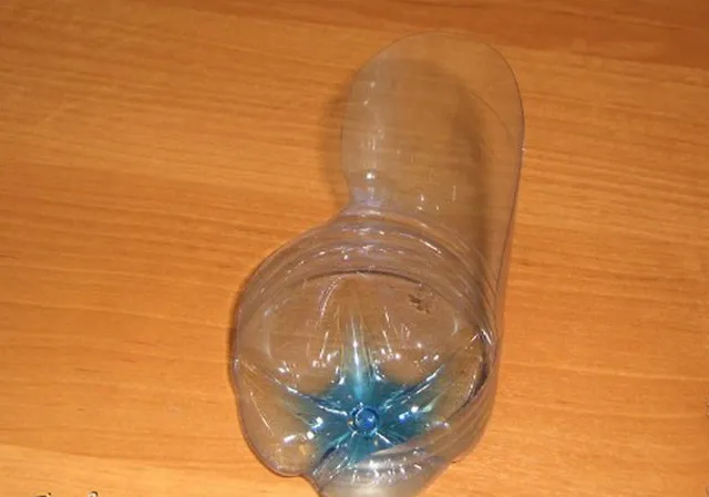 Гарнитур из пластиковых бутылок-2