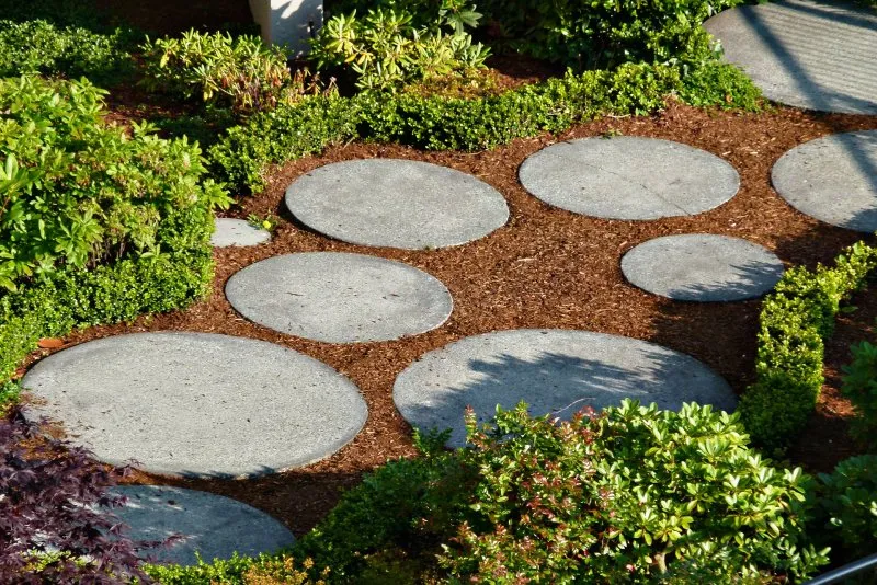 Круглая плитка для садовых дорожек