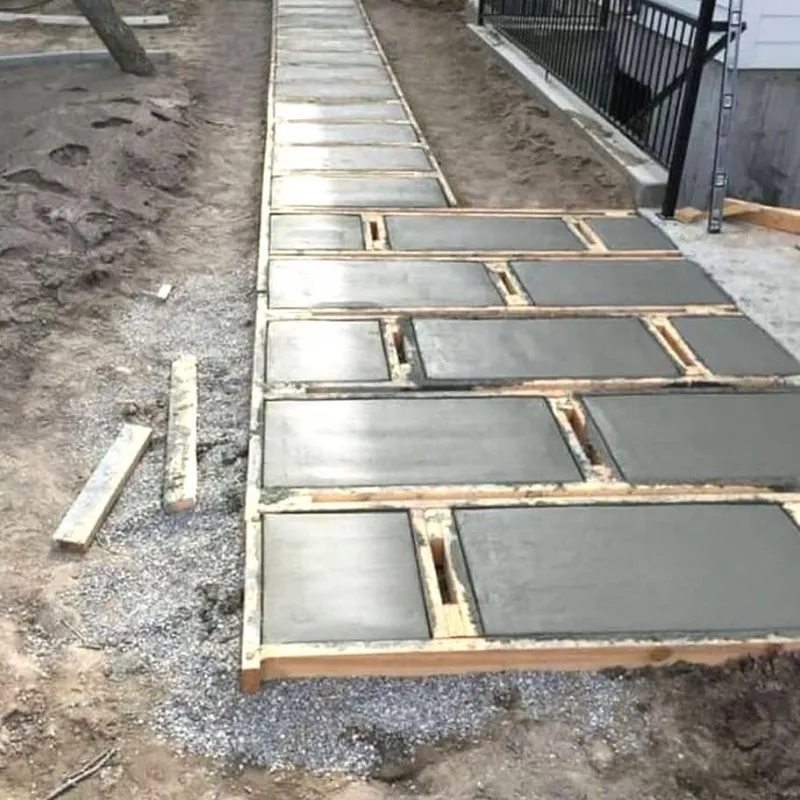 Опалубка для бетонной дорожки
