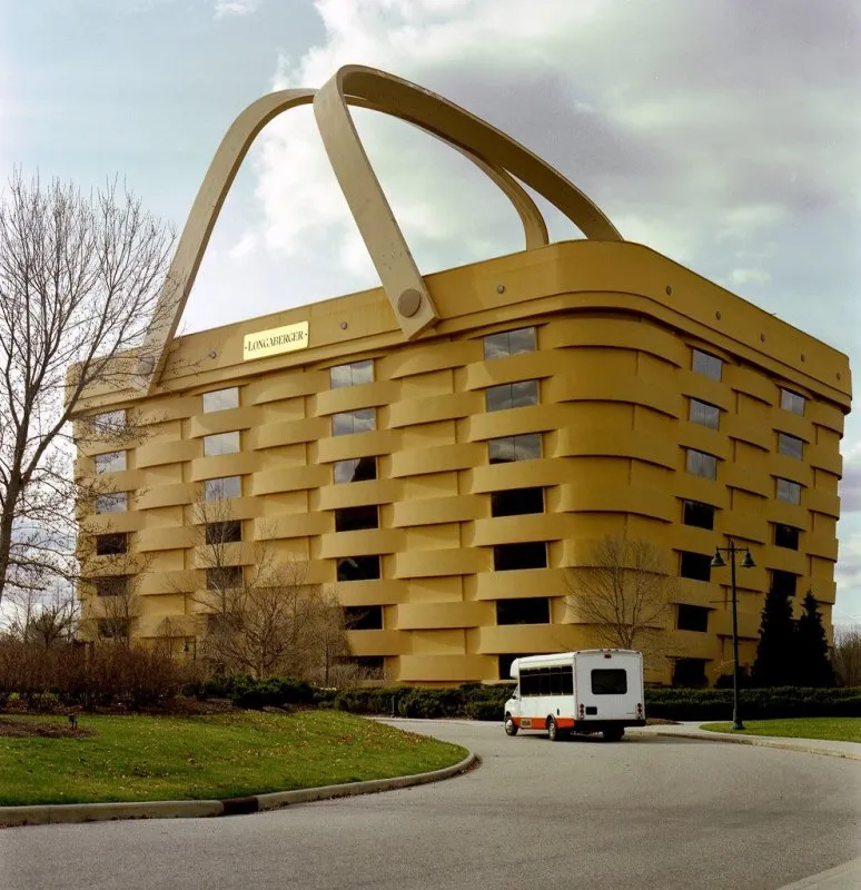 • Здание-корзина the Longaberger Basket Company building
