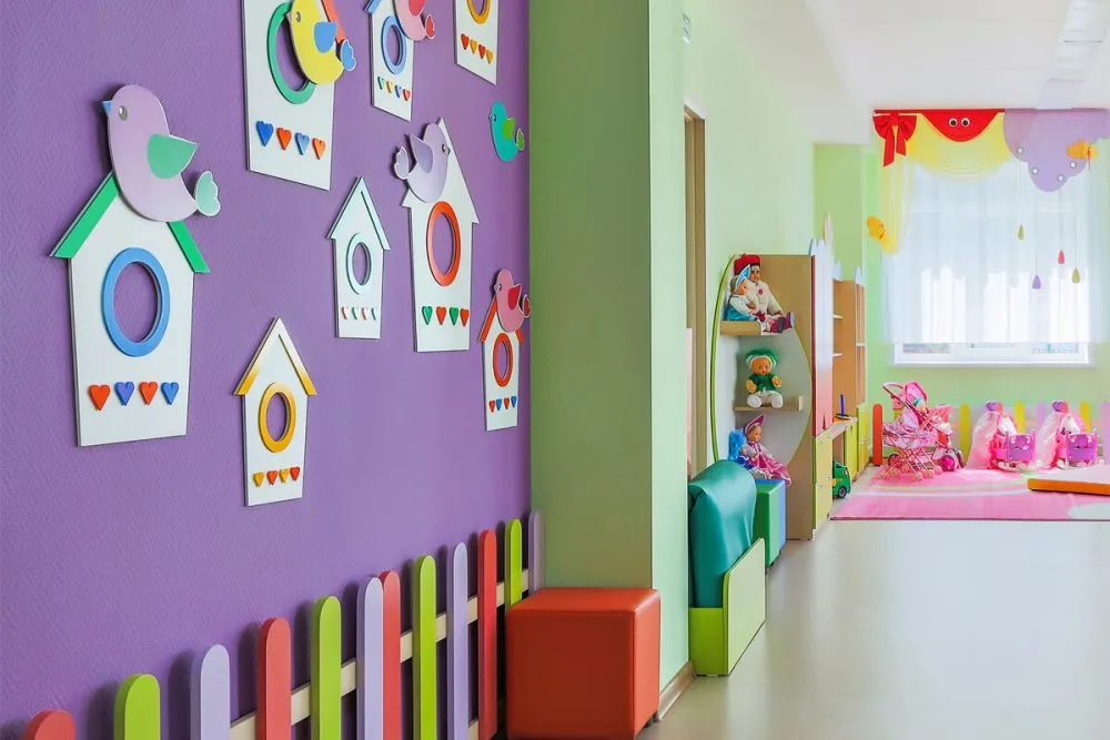 Дизайн стен в детском саду