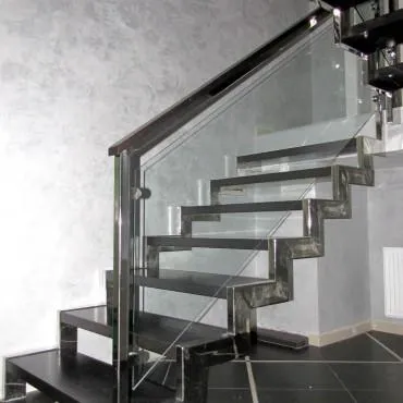 Нержавеющая лестница со стеклом г. Балашиха