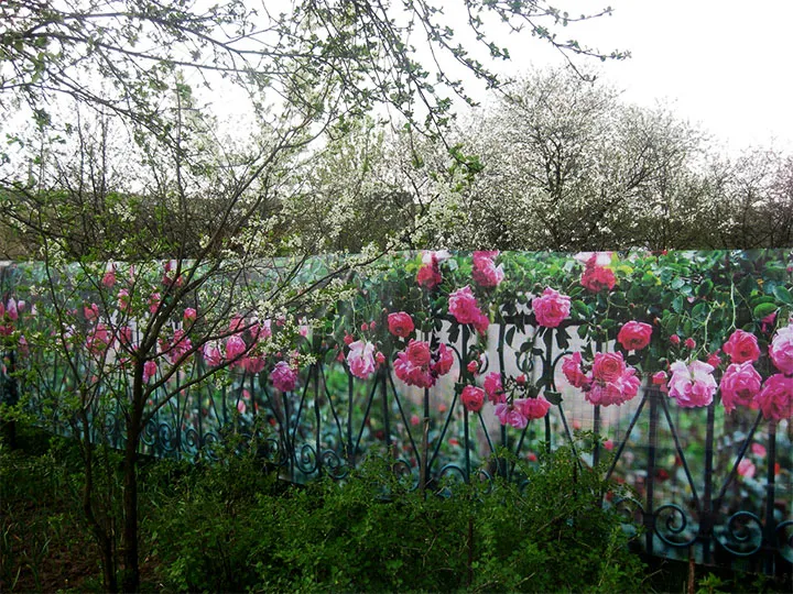 Садовая ограда из фотосетки