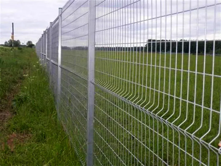 Забор из металлической сетки