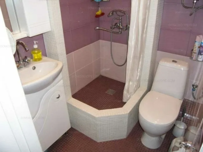 Ванная комната в хрущевке с душевой кабиной