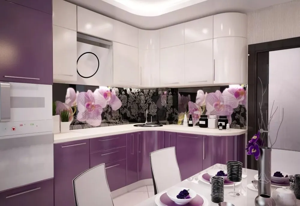 Интерьер кухни в бело фиолетовых тонах