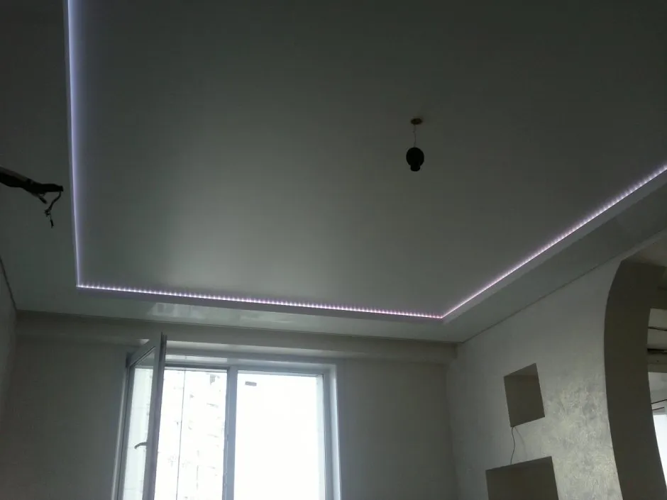 Светодиодная лента на потолок
