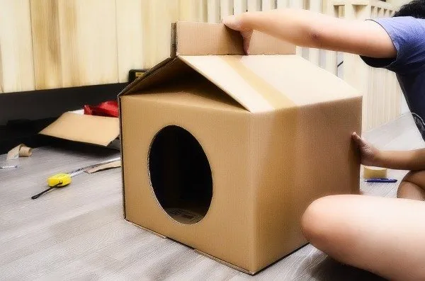 Домик для кошки из картонной коробки. Мастер класс: инструкция, как сделать своими руками, чертежи с размерами, фото