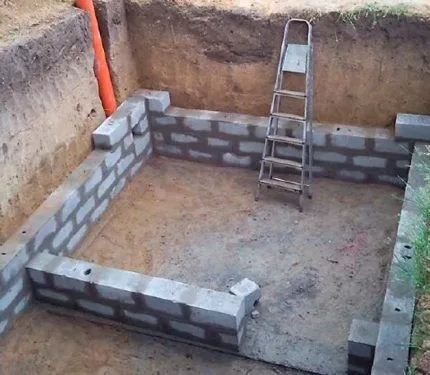 Строительство погреба